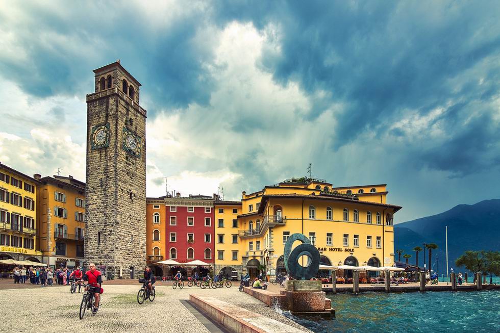 torre apponale riva del garda