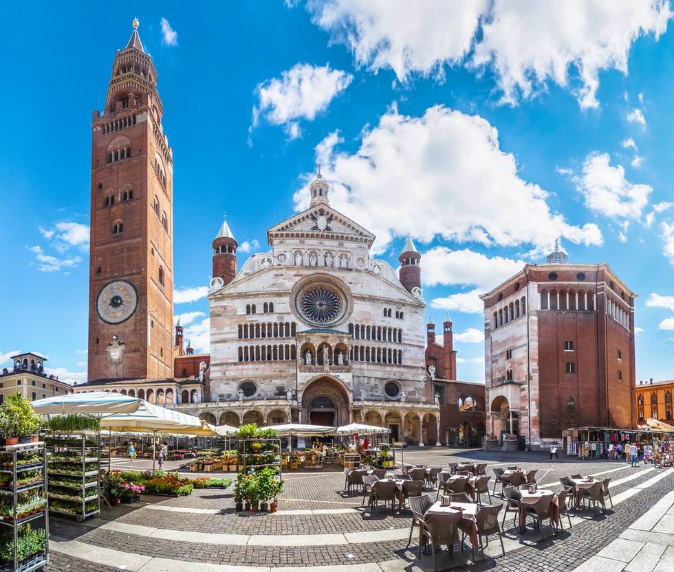 Cremona Piazza del Commune